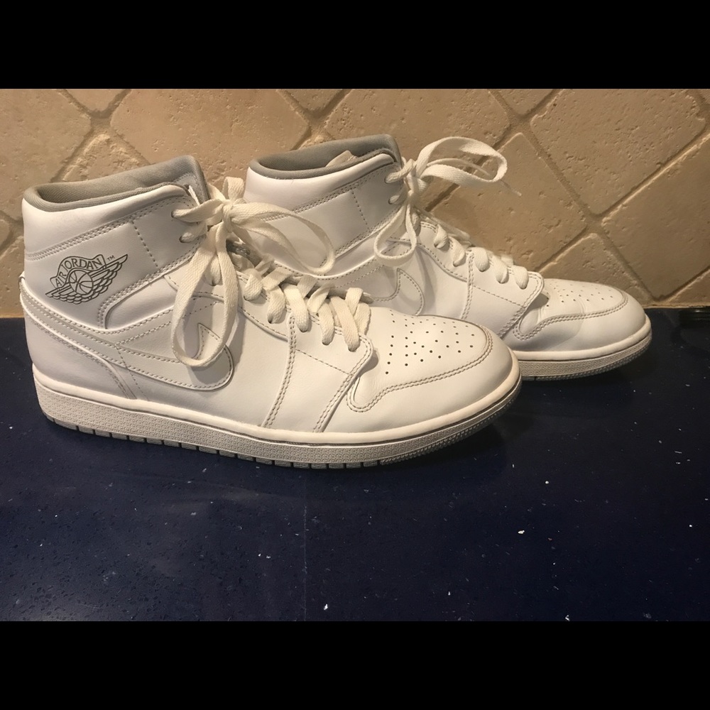 Air Jordan’s size 9.5//worn once//95$